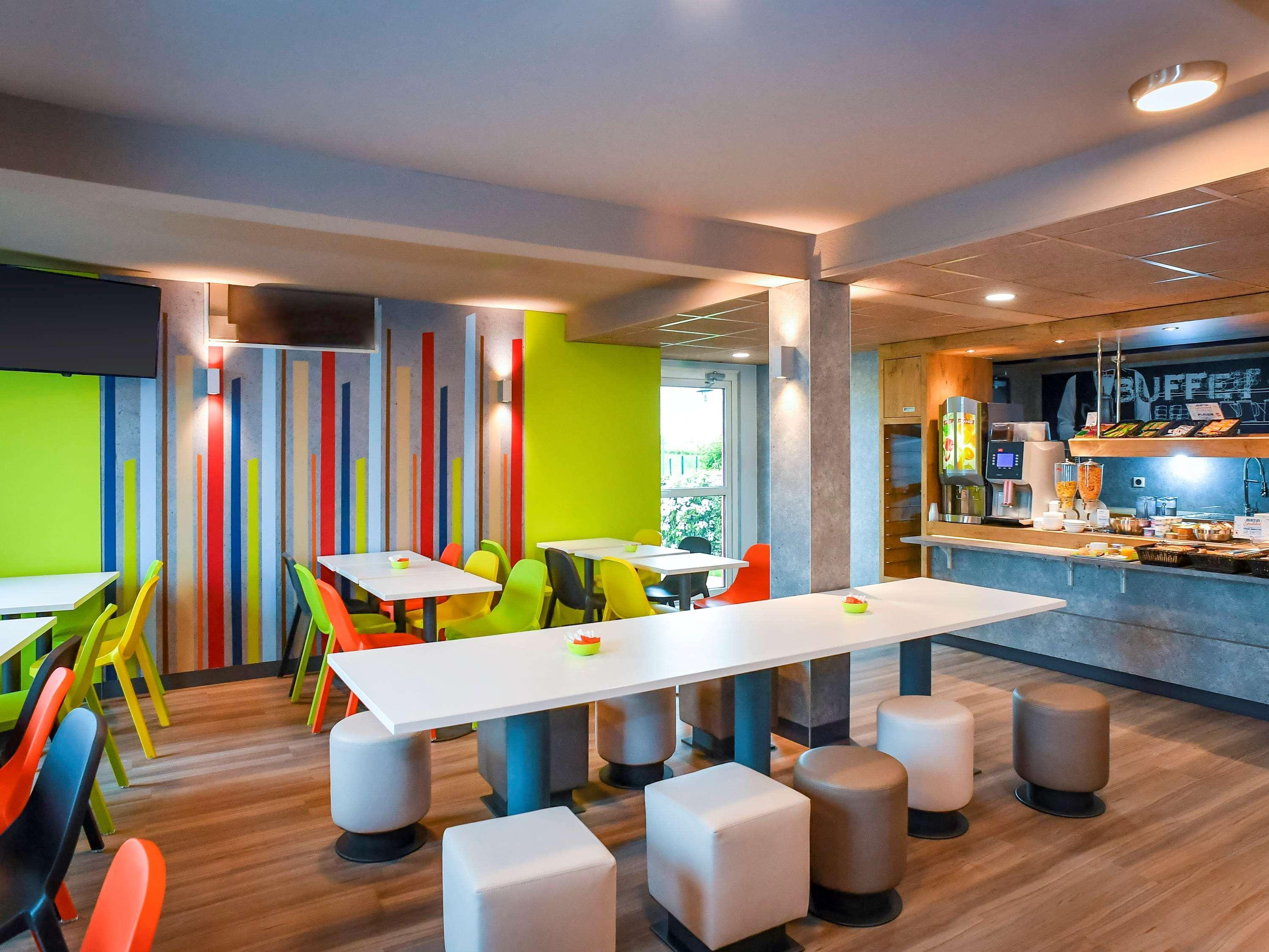 Ibis Budget Кутанс Экстерьер фото
